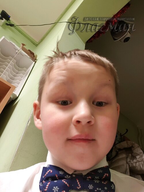 218535fc.ID Photo.091830